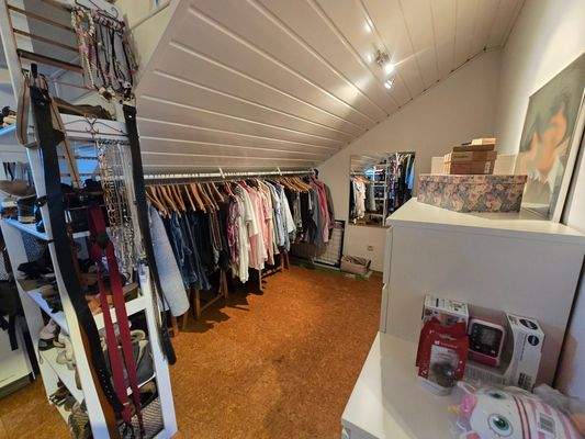 Ankleidezimmer / Zimmer 1 - DG