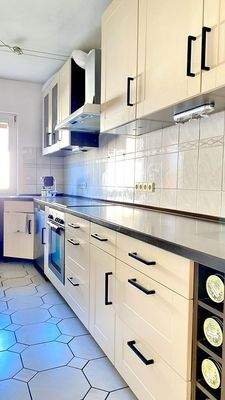 Küche mit Einbauzeile 