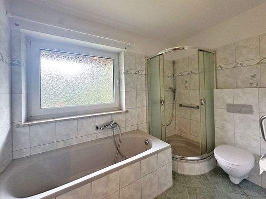 Badezimmer EG Bild 2