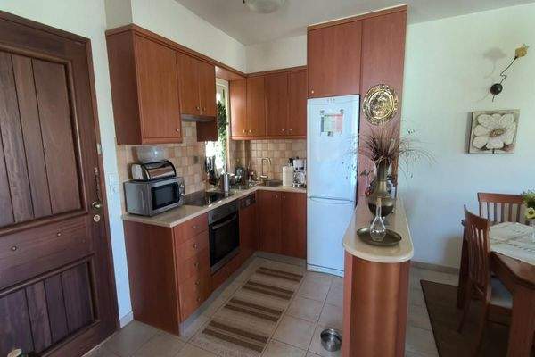 Kreta, Pirgos Psilonerou: Schönes Haus in toller Anlage in Strandlage zu verkaufen