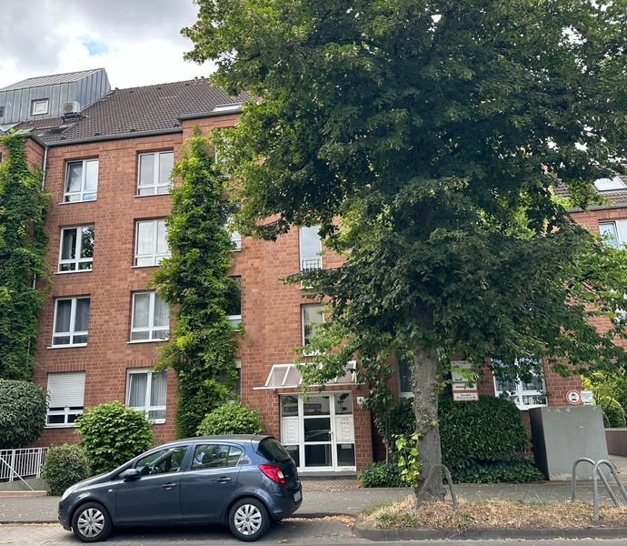 4 Zimmer Wohnung in Düsseldorf (Lörick)