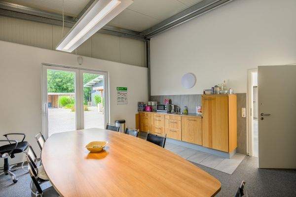 Aufenthaltsraum mit Küche