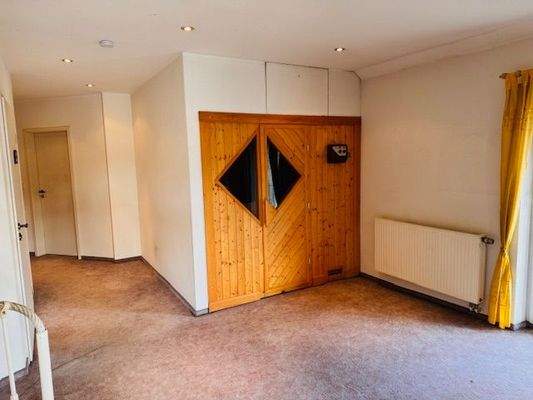 Flur OG und Sauna.jpg