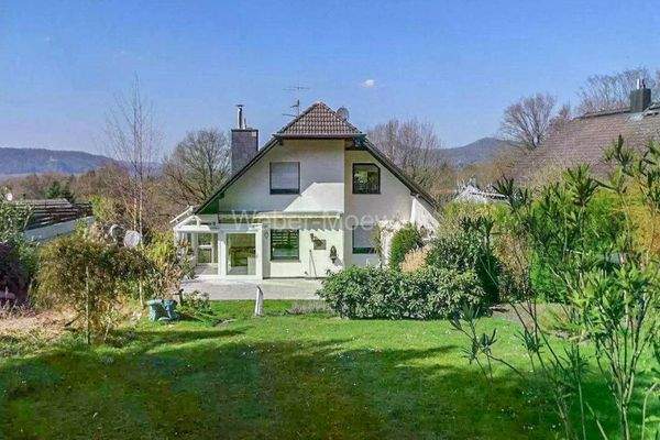 3472 Rückansicht Sommer