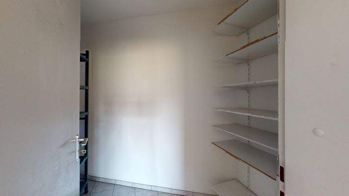 Grozugige-2-ETW-5OG-Neuwiesenreben-03232026_001035