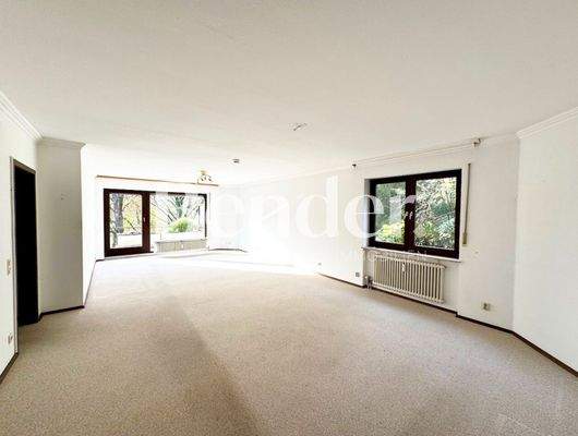 V-807 Wohn- & Esszimmer