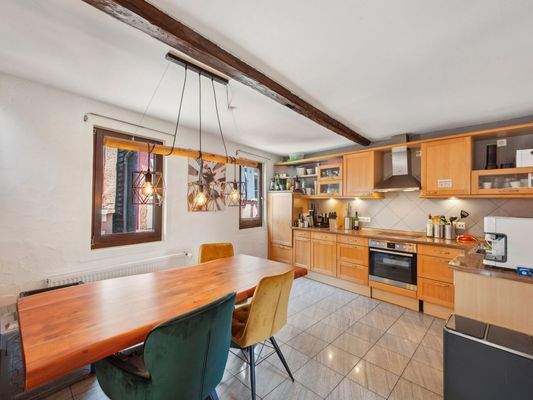 Küche mit Essbereich