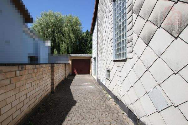 Einfahrt - Garage VP