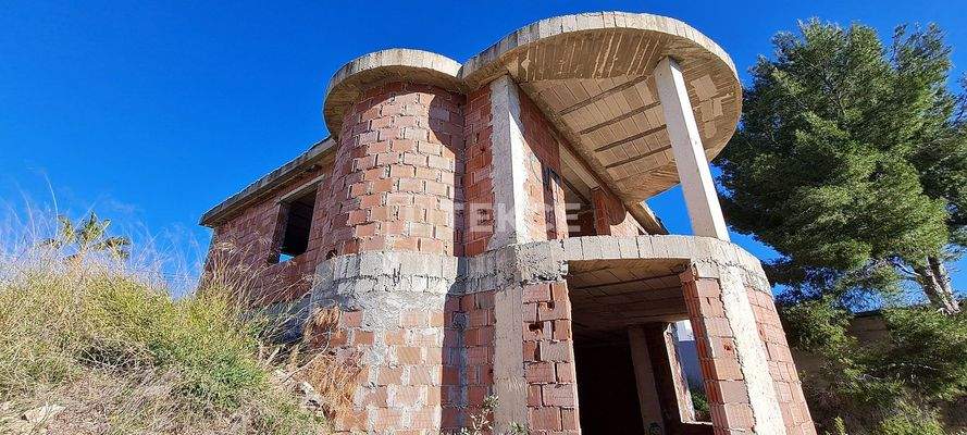 Standalone Villa with a Swimming Pool in Pinar de Campoverde