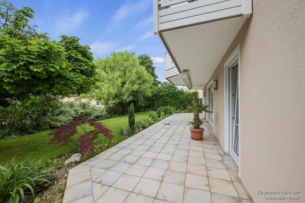 Herrliche Terrasse mit Garten