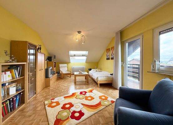 Wohn-/Essbereich Dachgeschoss