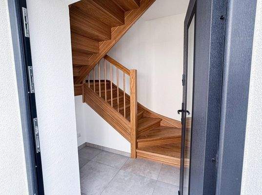 Eingang eigenes Treppenhaus