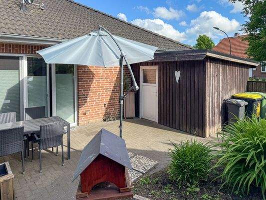 Terrasse mit Abstellraum