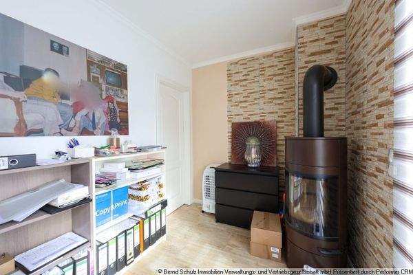 10 Wohnzimmer, zurzeit Arbeitszimmer