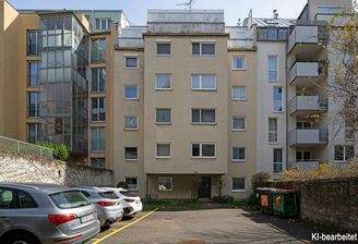 Westseitige Ansicht vom Innenhof