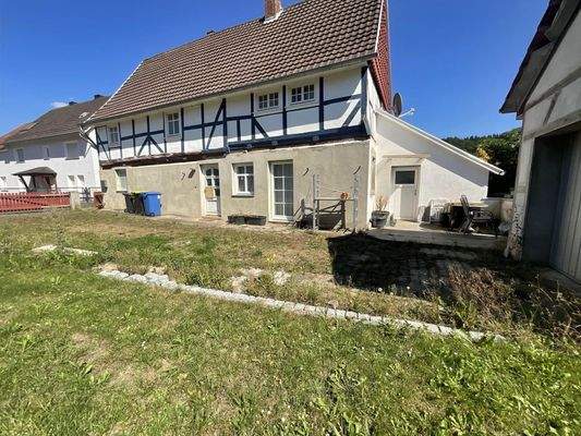 Vorderansicht mit Werkstatt