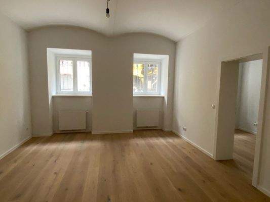 Wohn- Essbereich - Kleines neu renoviertes 2 Zimmer Wohnatelier/Loft Kauf 15. Bezirk Wien