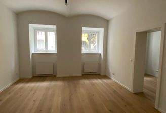 Wohn- Essbereich - Kleines neu renoviertes 2 Zimmer Wohnatelier/Loft Kauf 15. Bezirk Wien