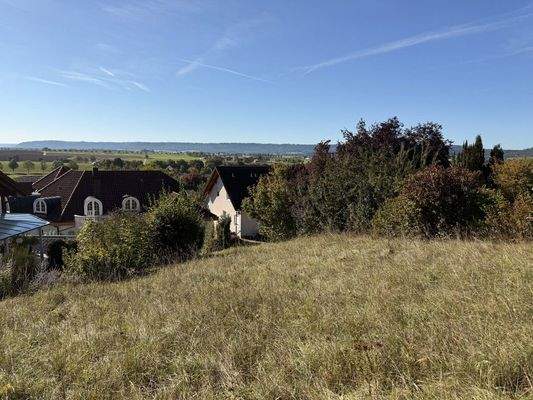 Grundstück mit Aussicht