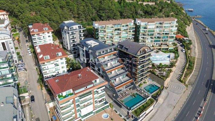 2-Bedroom Apartment in Alanya with Pool and Gym Access