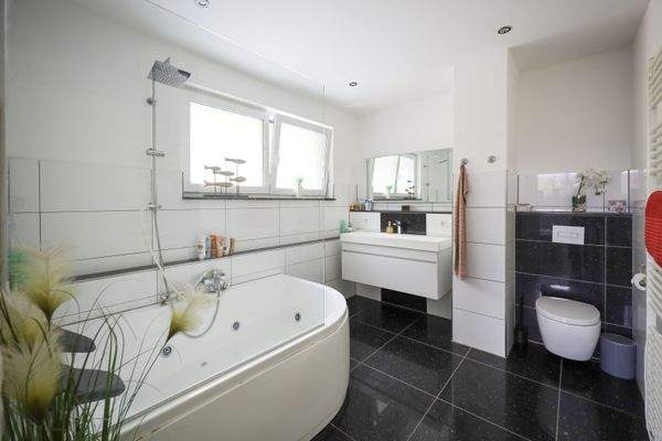 Attikageschoss Bad 2 Elternbad