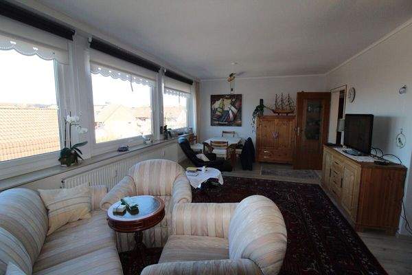 7 - Wohnzimmer mit Esstisch