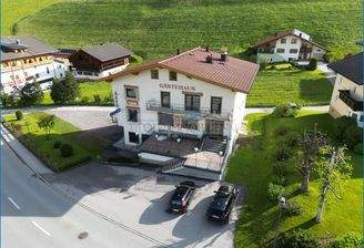 Wohnhaus mit ehem. Cafe und Ferienwohnungen