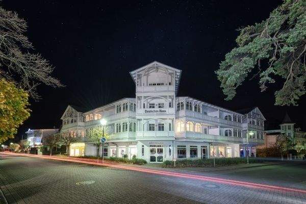 Deutsches Haus am Abend