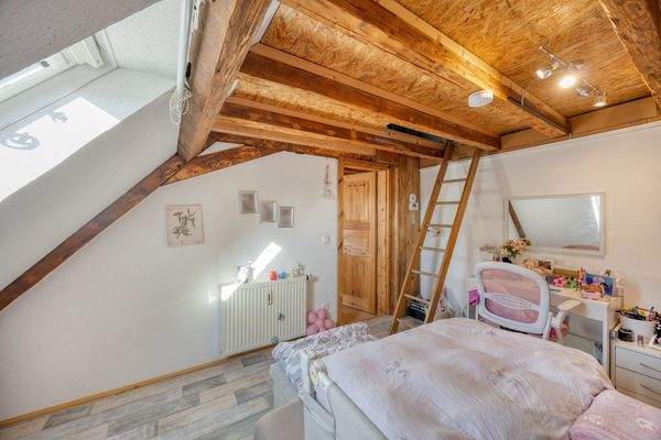 Schlafzimmer Wohnung Dachgeschoss links