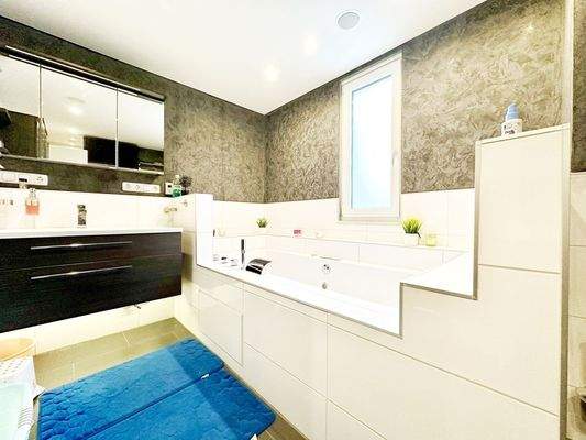 OG - Badezimmer Ansicht 1