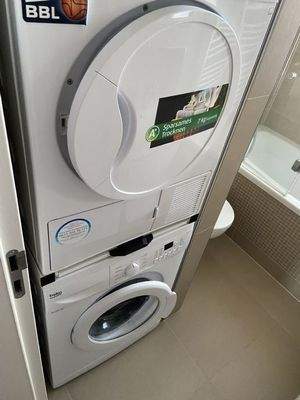 Waschmaschine und Trockner