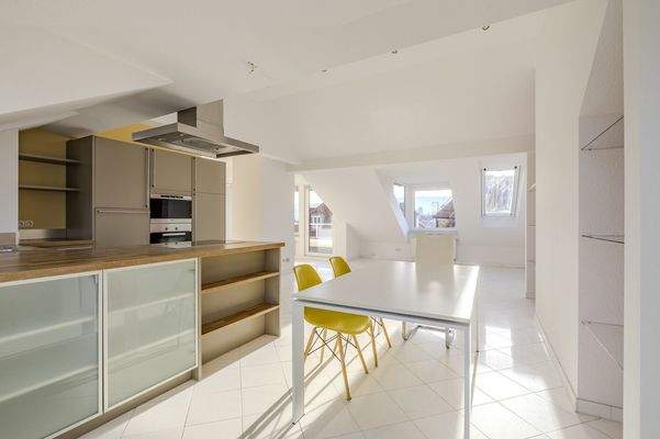 Küche und Essbereich