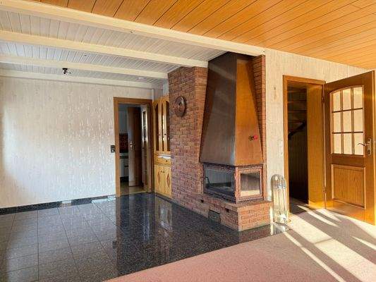 Essenbereich mit Kamin