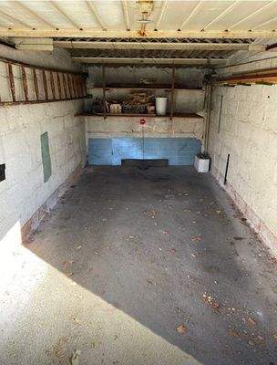 Garage Krohn innen.jpg