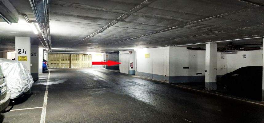 Garage direkt neben Hauseingang