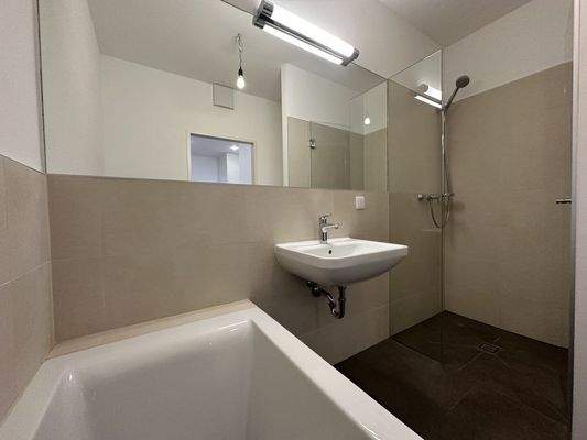 20250325_151350581_iOS