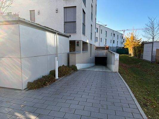 40-Zufahrt Tiefgarage