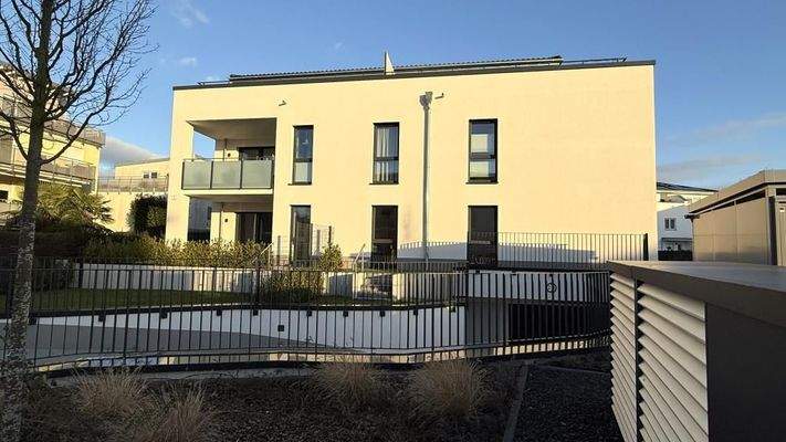 Gebäudeansicht Abend (3)