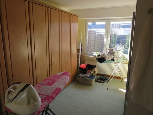 Kinderzimmer o. Arbeitszimmer