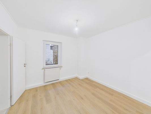 CAM01223G0-PR0200-STILL005