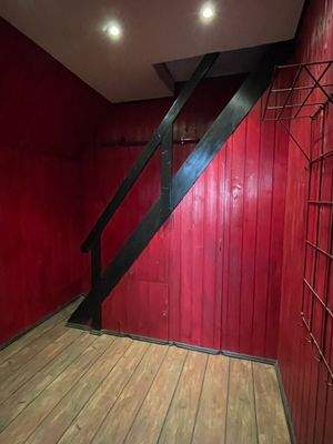 DG - Flur hinten Aufgang Dachboden