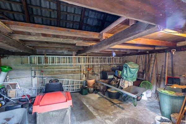 Blick in ein Nebengebäude