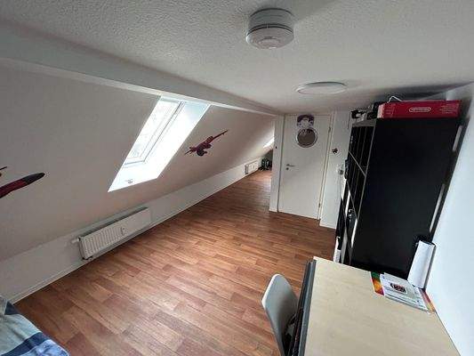 Arbeitszimmer o. Kinderzimmer 2