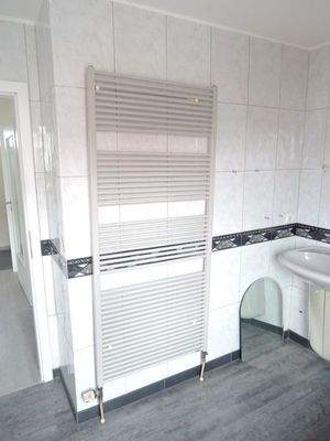 Handtuchheizkörper im Badezimmer