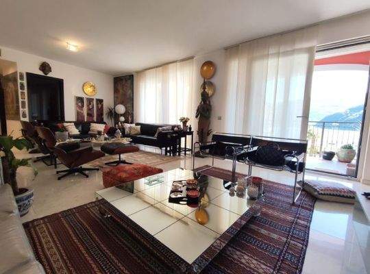 Elegante 2- bzw. 3-Zimmer-Wohnung mit 2 Bädern 