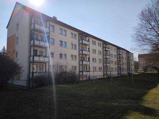 Hausseite mit Balkons