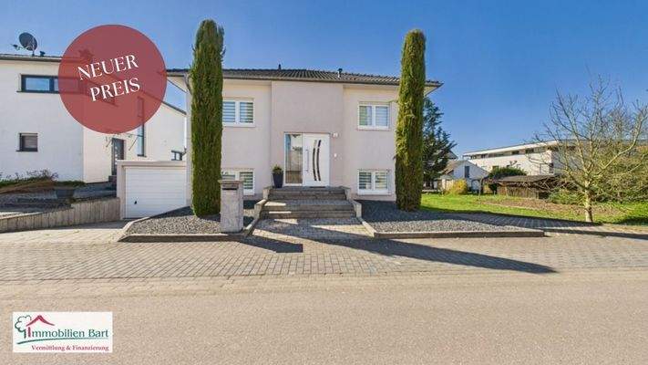 Straßenansicht-Eingang