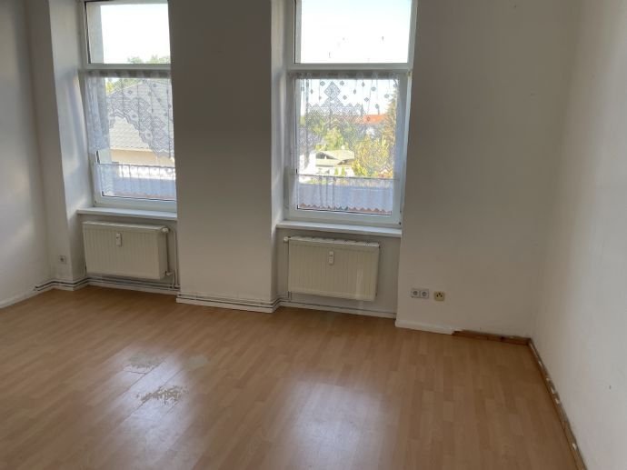 1-Zimmer Wohnung mit eigenem Stellplatz knapp 10 km. vom Zentrum Magdeburg entfernt