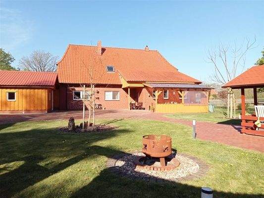 Seitenansicht Wohnhaus