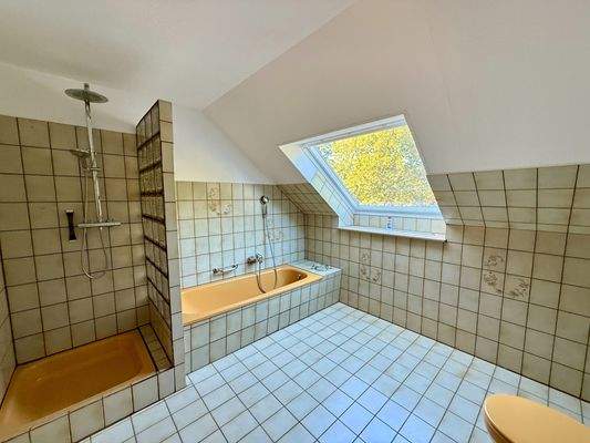 Badezimmer im Obergeschoss